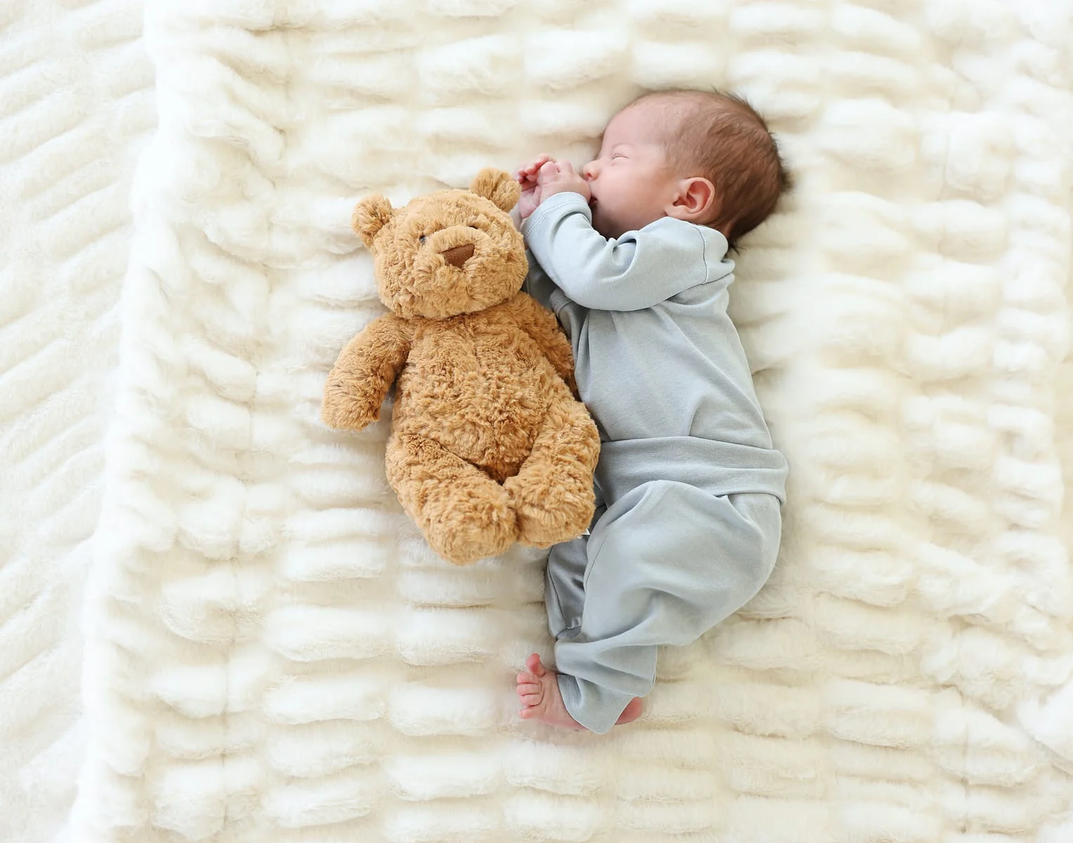 Hugs Cream Blanket - Image 7