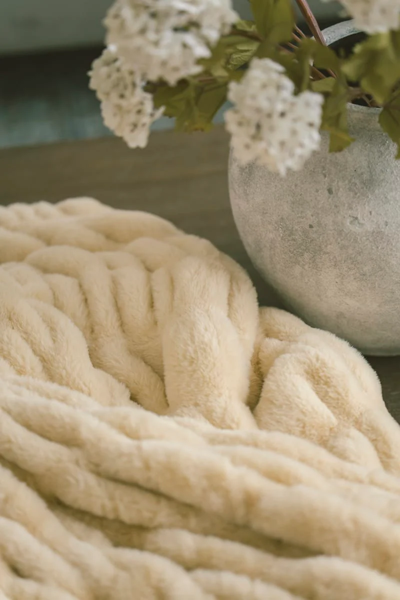 Hugs Honey Butter Blanket - Image 4
