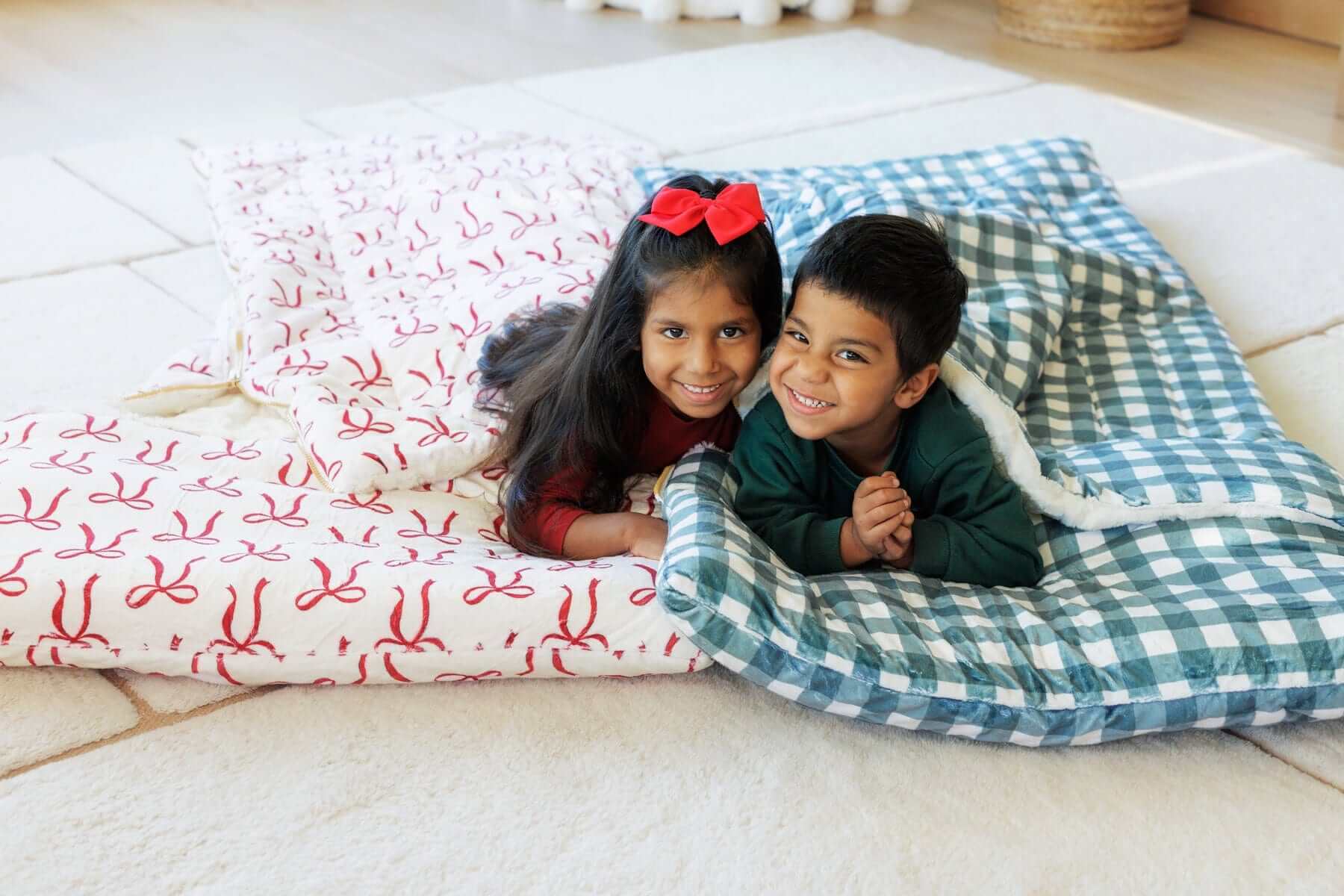 Sleeping Bag - Red Ribbon Bows - Image 4