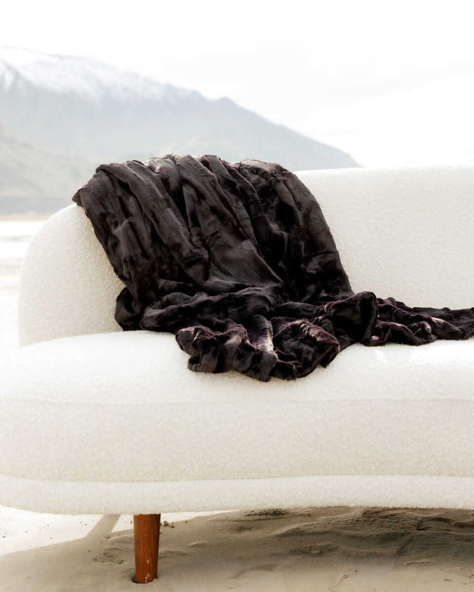 Sorbet Black Blanket - Image 4